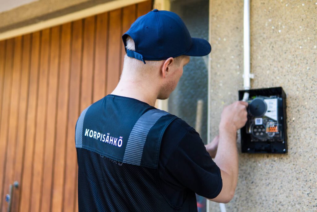 Sähköauton latausaseman asennus