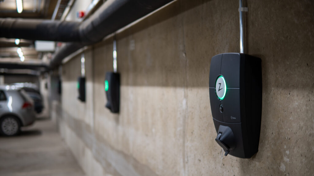 Sähköauton lataus taloyhtiössä-9 tärkeintä asiaa